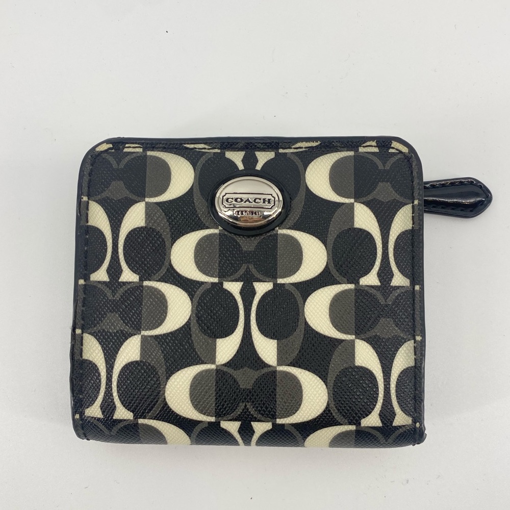 Coach Card Holder 4x4x1